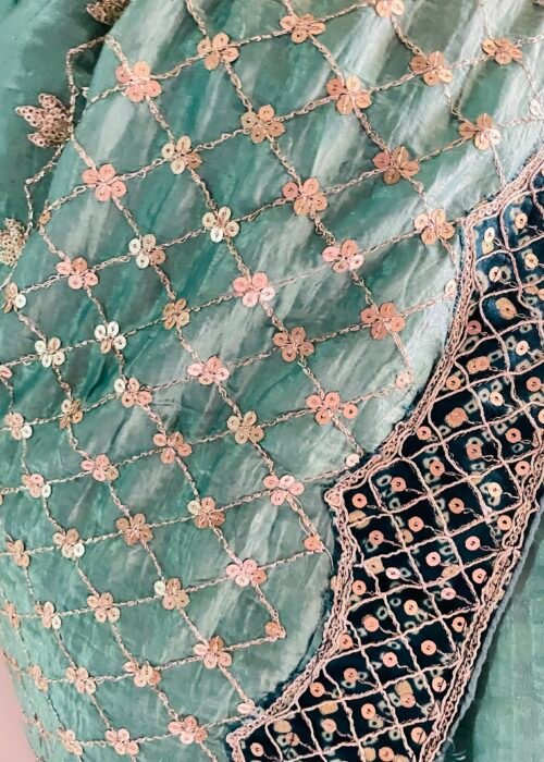 Crunch party wear saree with blouse - Image 7