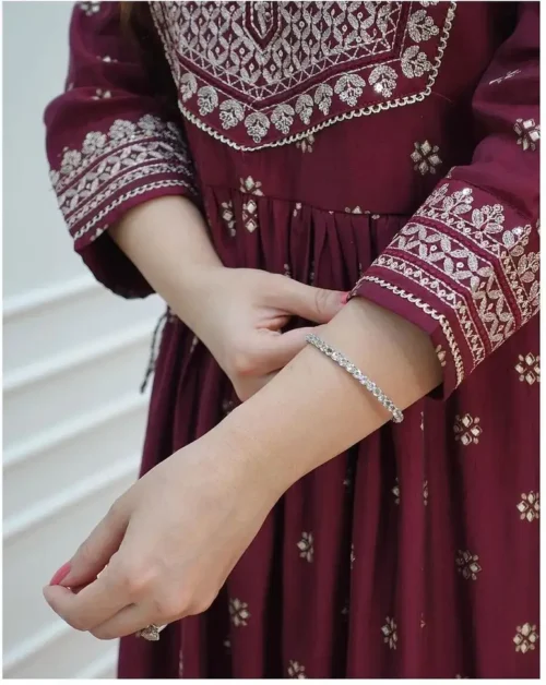 Kurta, Salwar & Dupatta Set - Image 7