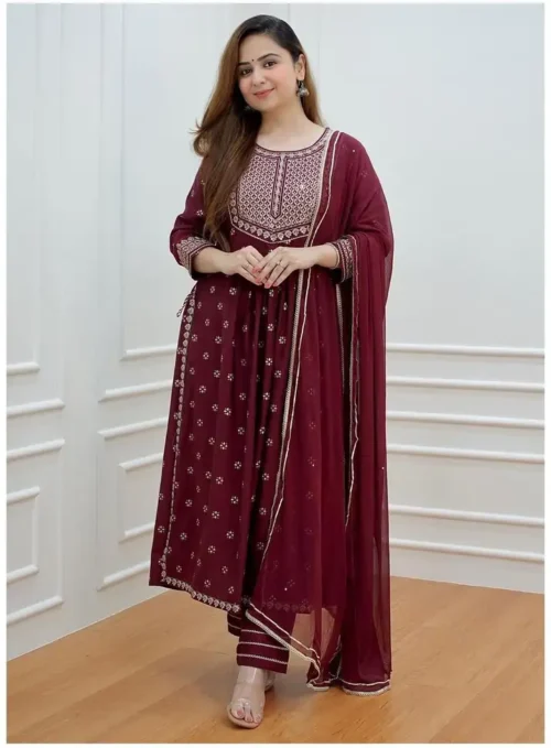 Kurta, Salwar & Dupatta Set - Image 5