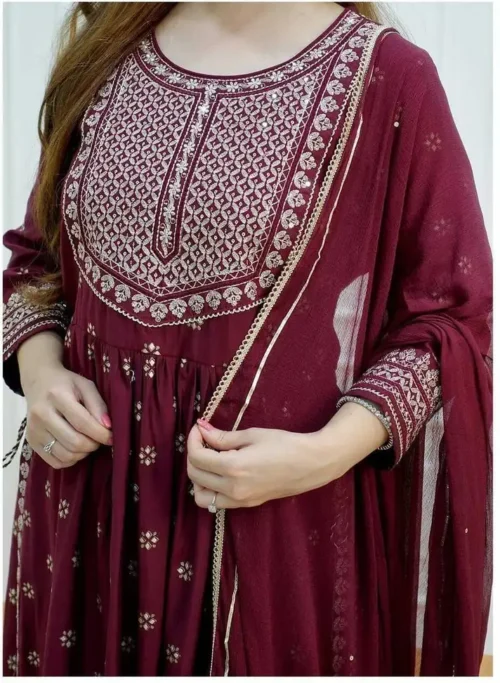 Kurta, Salwar & Dupatta Set - Image 6