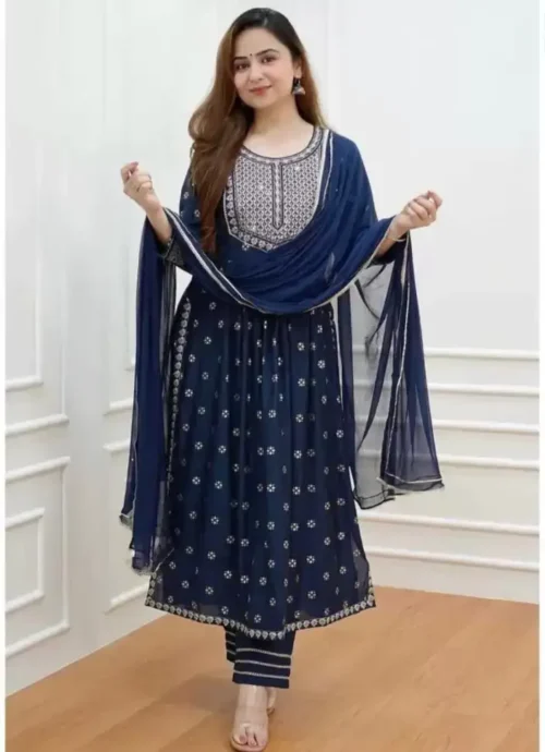 Kurta, Salwar & Dupatta Set - Image 2